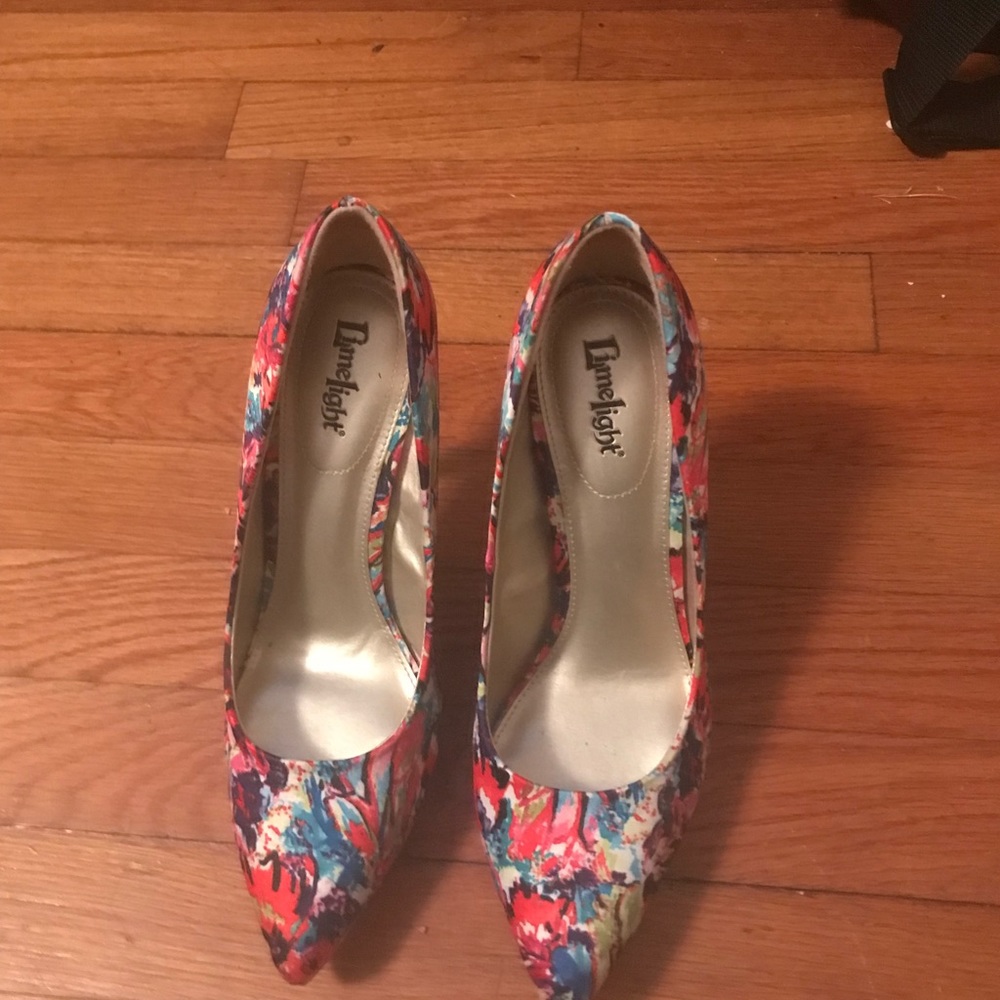 Various Items - Picture 6 of 8
